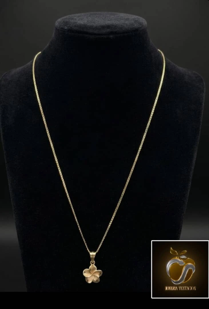 Cadenas viery con dije de flor's foto | Joyería Tentación |  BizneCubano