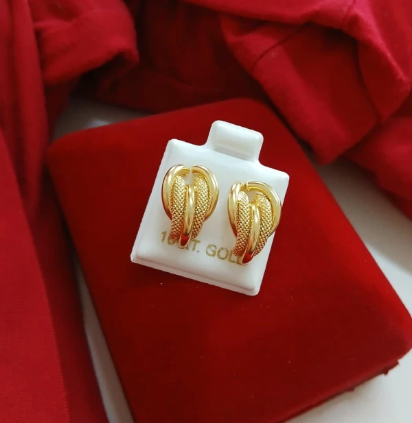 Aretes modelo hojas's foto | Joyería Tentación |  BizneCubano