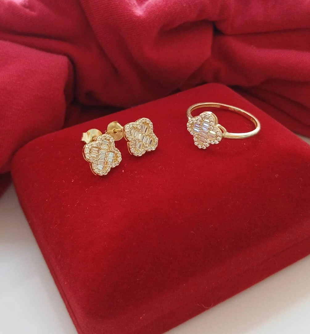 Anillo de mujer de trebol's foto | Joyería Tentación |  BizneCubano